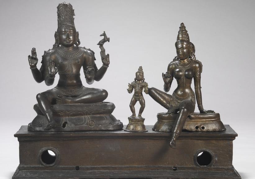 Bronze sculpture depicting the Hindu gods Shiva and Uma with their son Skanda, presumably 12th century. Photo: John Lee, 2005. National Museum of Denmark (Inv.no. Da.156)