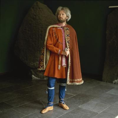 traditional viking clothing