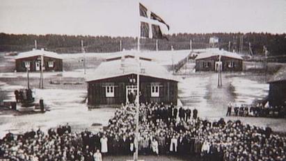 Finally, the liberation in May 1945 and the transformation of Frøslevlejren into Fårhuslejren is highlighted. About The Frøslev Camp