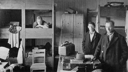 In the former prison barracks, you can get a sense of the daily prison life and the enclosed conditions. The exhibition also shows the conditions in the German concentration camps to which around 1,600 Frøslev prisoners were deported. About The Frøslev Camp